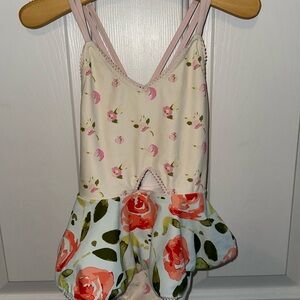 Sweet Honey one piece with cutout in front